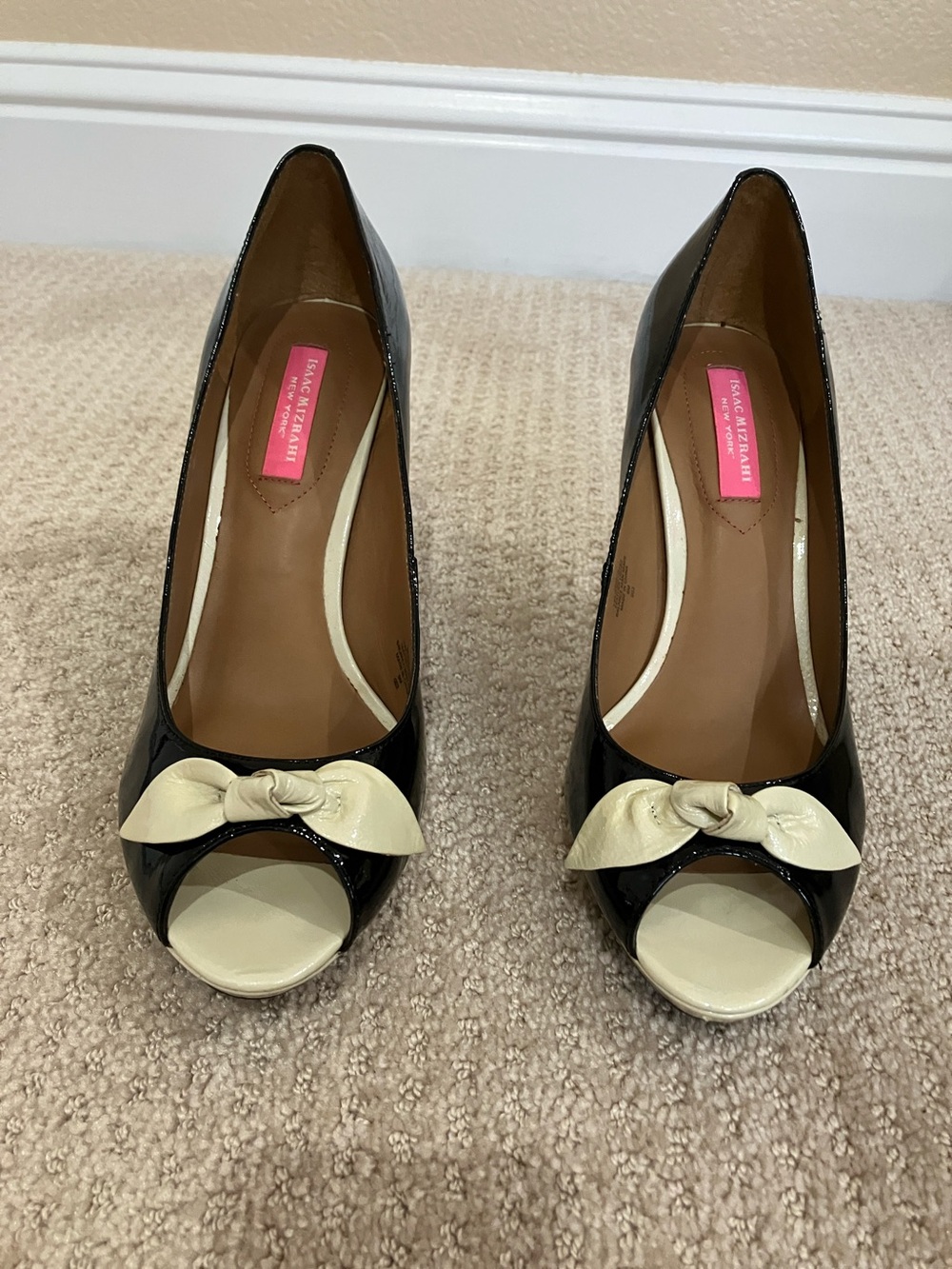 Isaac Mizrahi patent leather heels
